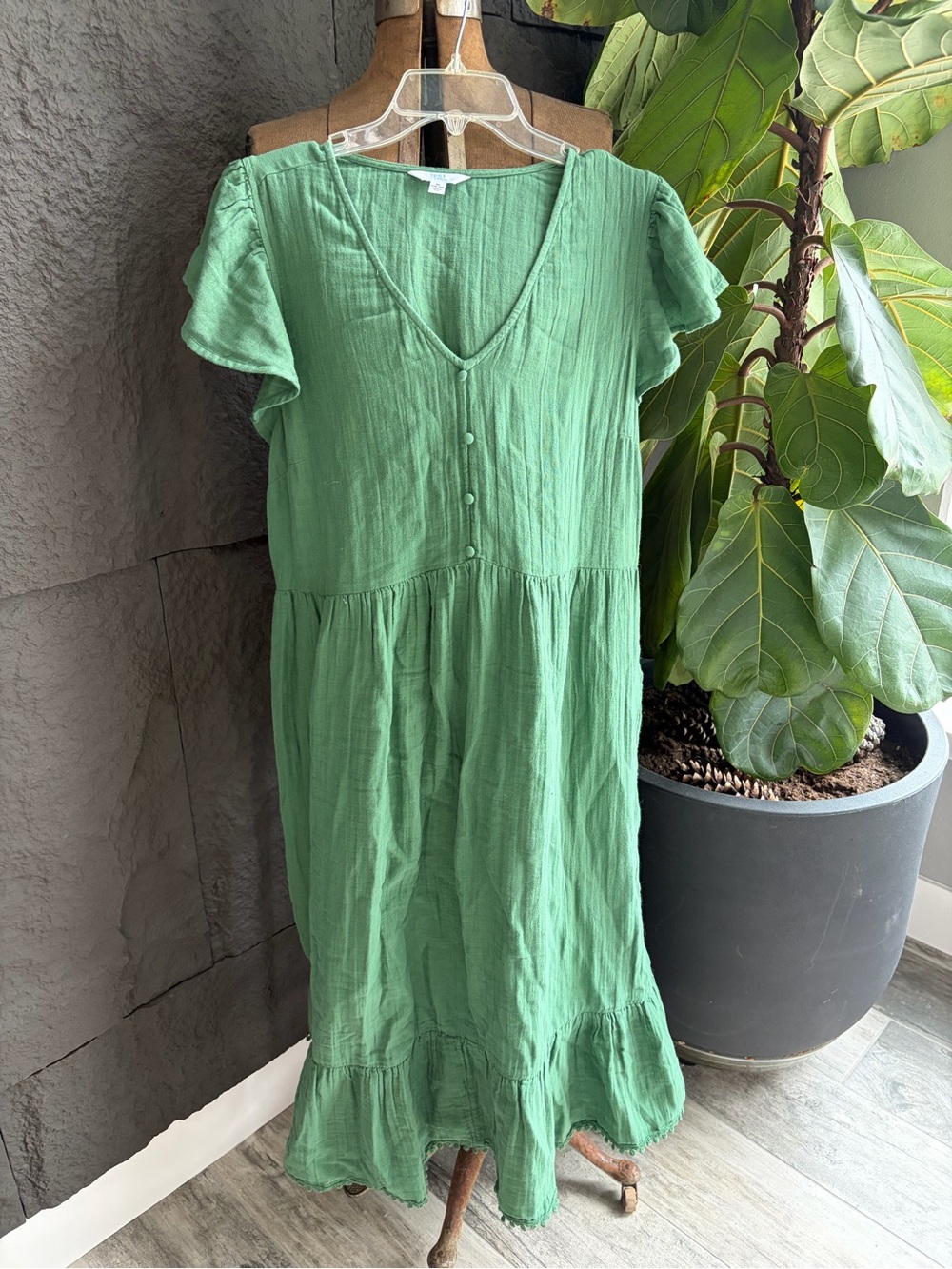 Time and Tru Green Button-Front Ruffle Hem Midi Dress